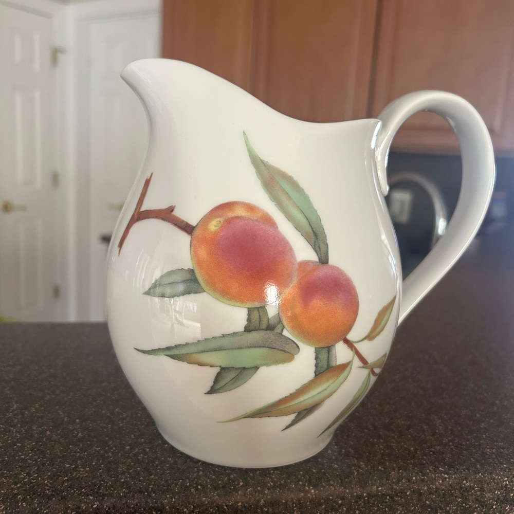 Royal Worcester Ceramic Art in White and Orange with Hand-Painted Peach Motifs